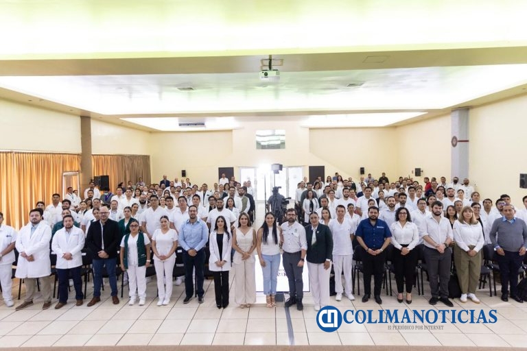 Indira Vizcaíno y Alejandro Svarch encabezan incorporación de 138 nuevos especialistas y enfermeras al IMSS Bienestar Colima