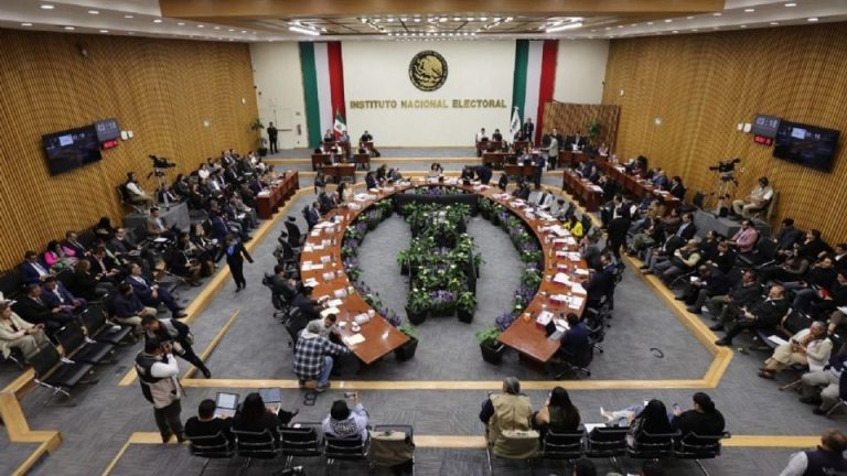 Cinco organizaciones ciudadanas piden registro como partido político ante el INE