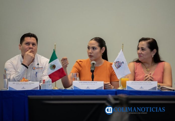 Indira Vizcaíno expone ante Canaco Servytur los avances y retos de su Gobierno (4)