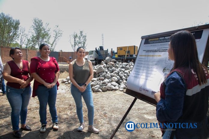 Indira Vizcaíno supervisa la construcción de nuevo pozo profundo en Coquimatlán; se invierten casi 17 mdp (5)