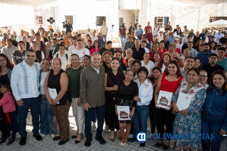 Indira Vizcaíno y titulares de Sedatu e Infonavit entregan primeras 116 Viviendas para el Bienestar en Colima