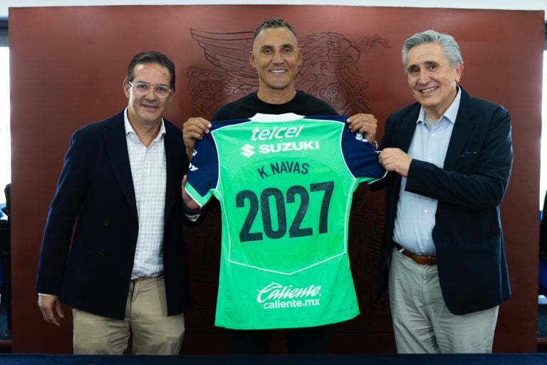 Keylor Navas renueva con Pumas hasta 2027
