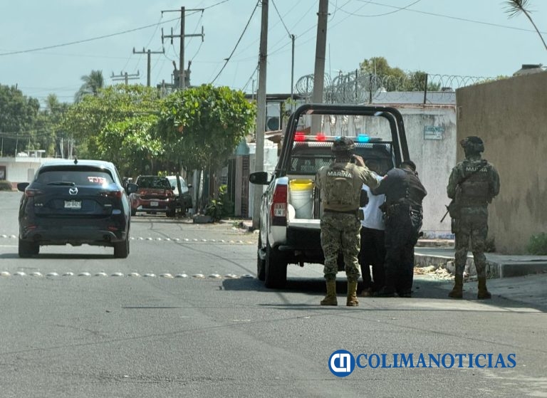 Operativos de seguridad en Tecomán dejan seis detenidos por delitos contra la salud en una semana