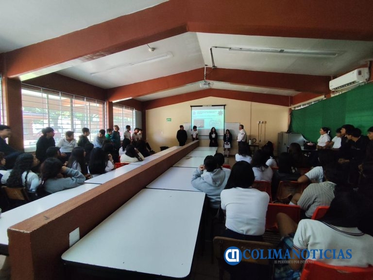 Policía Municipal de Colima fortalece la prevención con capacitación a más de 300 integrantes de la comunidad escolar