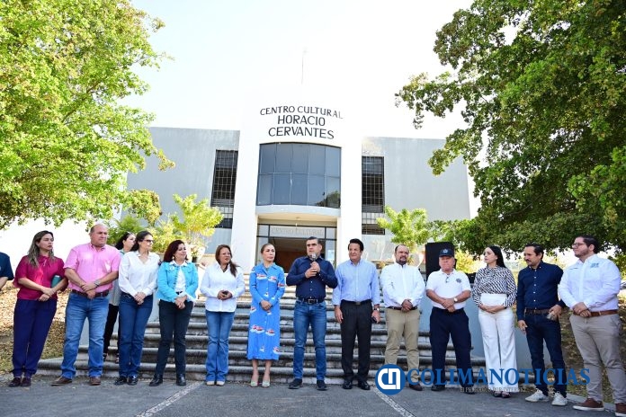Riult Rivera entrega vehículos de trabajo a dependencias municipales