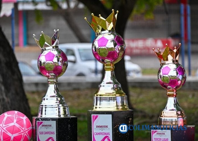 Rosi Bayardo promueve el talento de las mujeres en torneo de futbol (2)