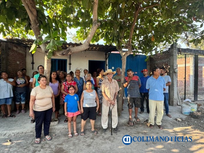 Colonos de Tecomán piden intervención para destrabar escrituración; llevan más de 30 años en espera