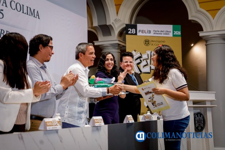 Fue para Erandy Bracamontes, del Bachillerato 33, el   primer lugar del XIV Concurso de Lectura en Voz Alta