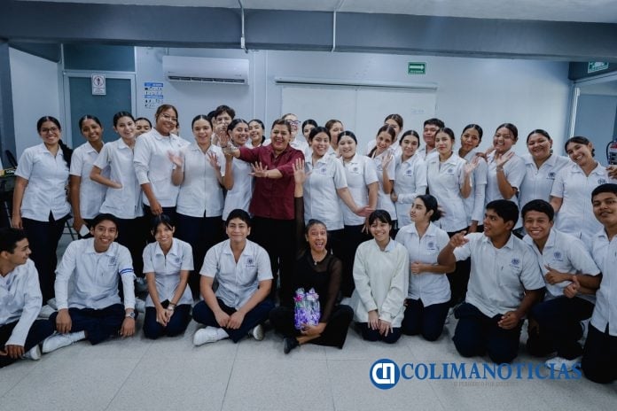 Laboratorio entre mujeres, Manzanillo_a