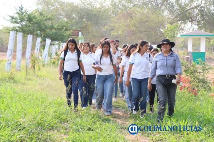 Más jóvenes en Tecomán conocen programa Territorio Biodiverso_a