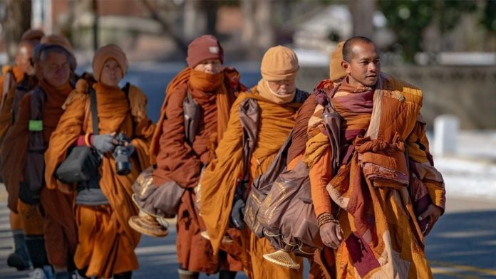 Monjes budistas