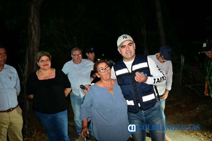 Riult Rivera deja iluminada al 100% la comunidad de Los Ortices (3)