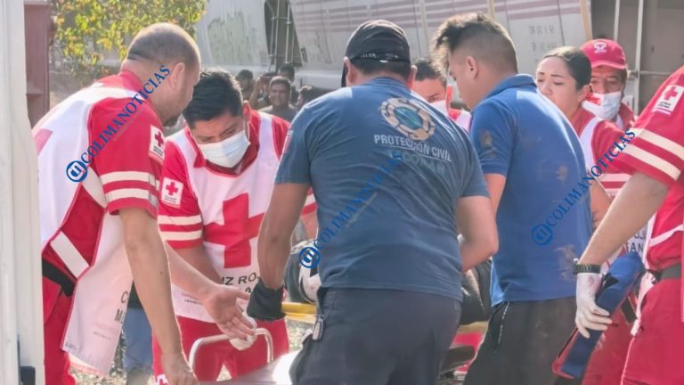 Tren impacta camión de volteo en la colonia Bayardo