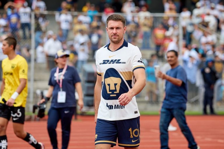El exfutbolista de Pumas UNAM, Aaron Ramsey, se despide de las canchas