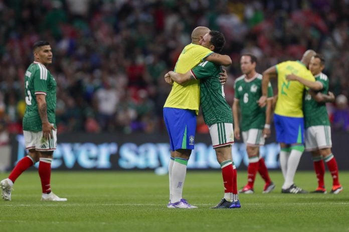 Fútbol Leyendas: México - Brasil