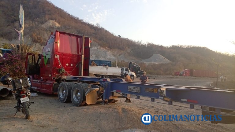 En El Colomo, reportan Robo de contenedores y desaparición de los ocupantes del tráiler
