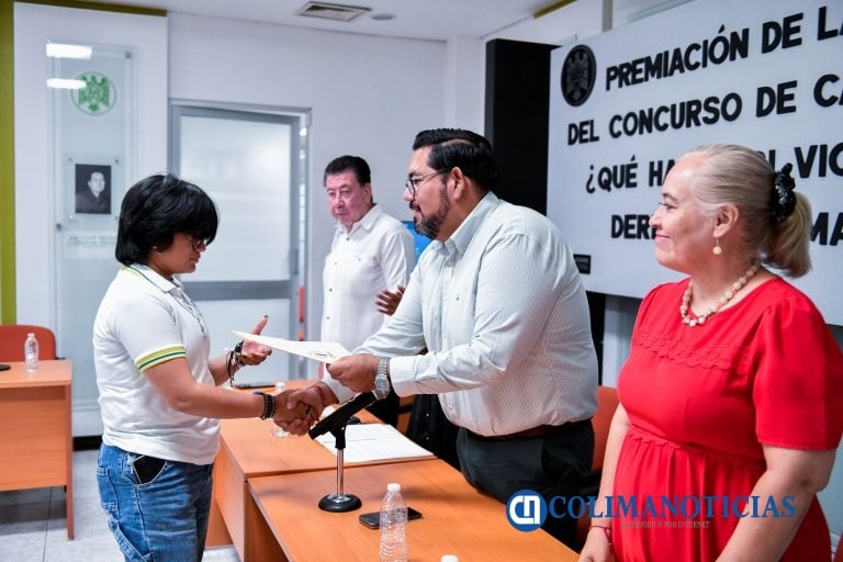 Alumna del Bachillerato 27 gana concurso  nacional de cartel convocado por la CNDH
