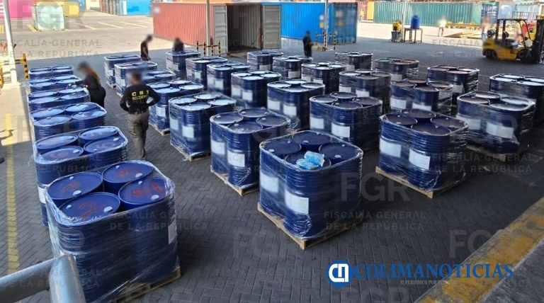 Aseguran en Manzanillo cargamento de 54 mil litros de químicos para fentanilo y metanfetamina