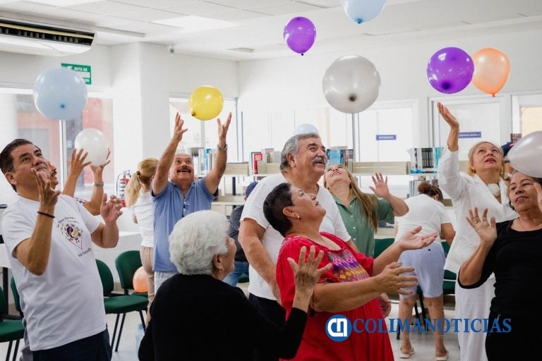 Entre música y aplausos concluyen las Aulas Culturales para Mayores, en Manzanillo