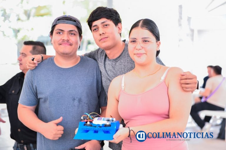 Dementhor, construido por alumnos de la FIME, ganó la segunda competencia de Sumo Bots