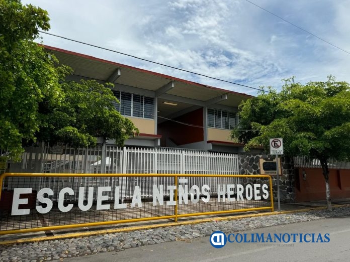 ESCUELA HEROES TECOMAN