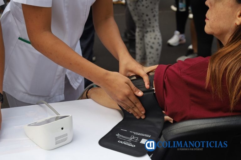 Estrés y malos hábitos aumentan riesgo de hipertensión arterial, alerta Salud Colima