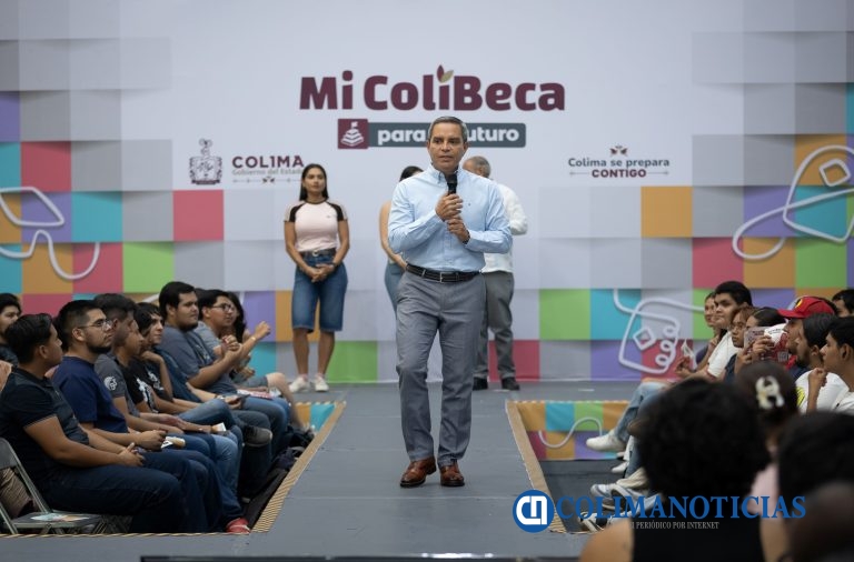 Ahora, estudiantes de colima conocieron las nuevas ColiBecas para el Futuro