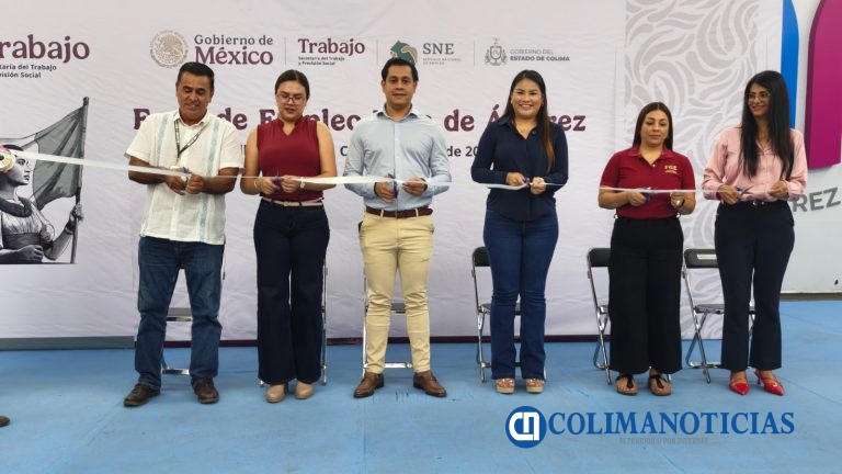 Más de 200 personas aprovecharon la Feria de Empleo en Villa de Álvarez; ofertaron 310 vacantes con sueldos de entre 9 mil y 25 mil pesos mensuales