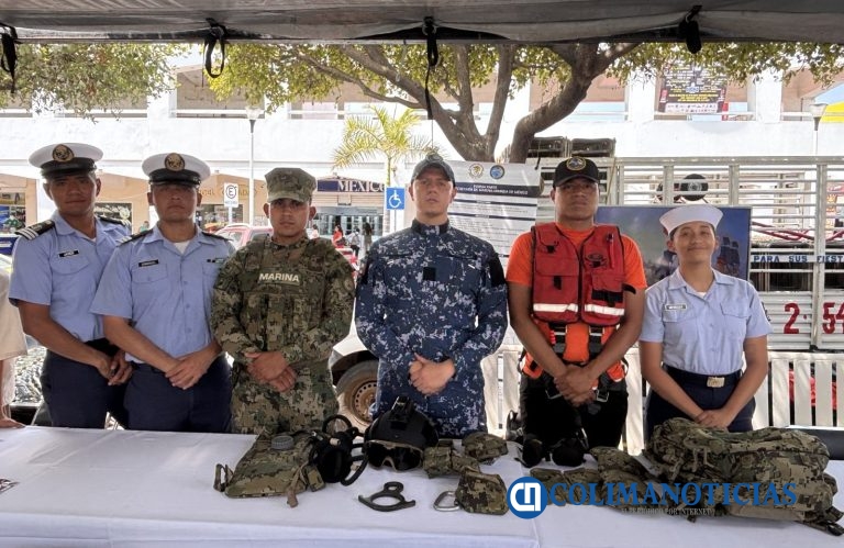 La Sexta Región Naval participa en la “Feria del Empleo Tecomán 2026”
