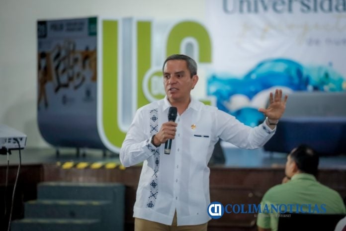 La universidad no reemplaza a la familia_Christian Torres Ortiz_Rector_1