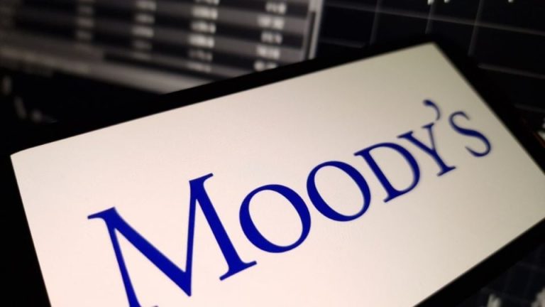 Moody’s degrada la calificación de México al último escalón del grado de inversión por presión de deuda y riesgos en Pemex