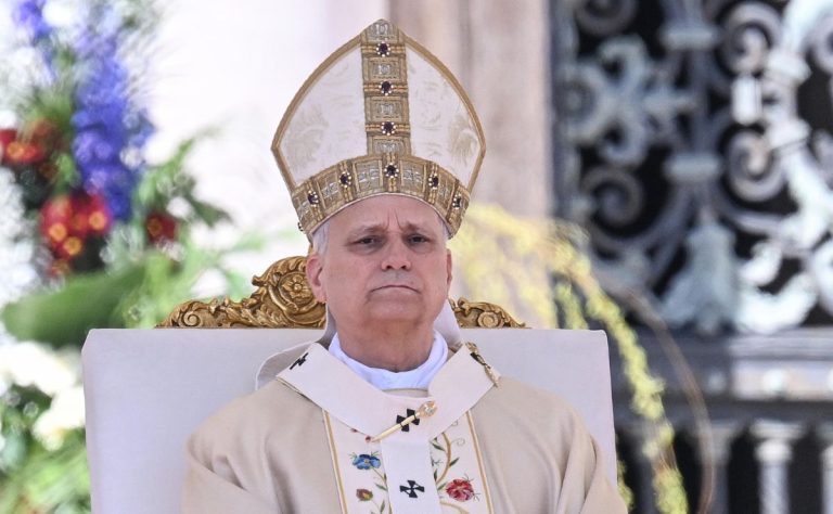 El Papa aprueba la creación de una comisión del Vaticano para abordar el impacto de la inteligencia artificial
