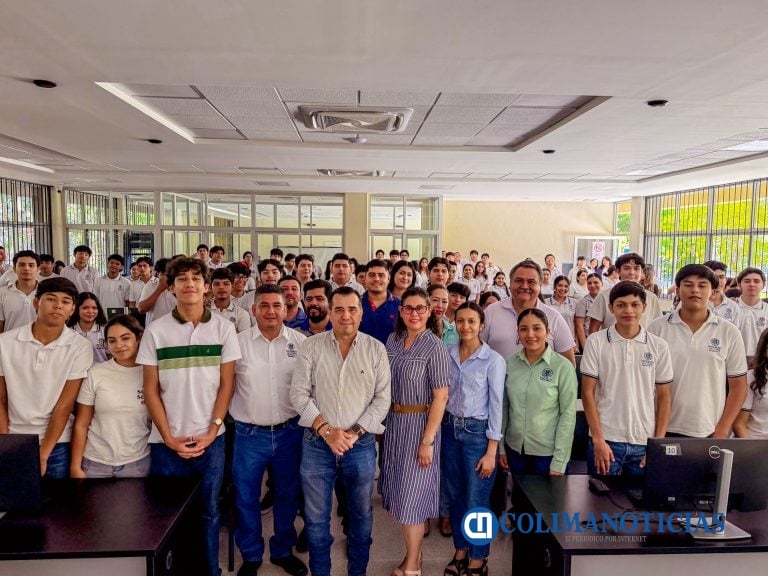 Presentan a nuevas directoras y director en los bachilleratos 11, 13, 22 y 32 de la UdeC