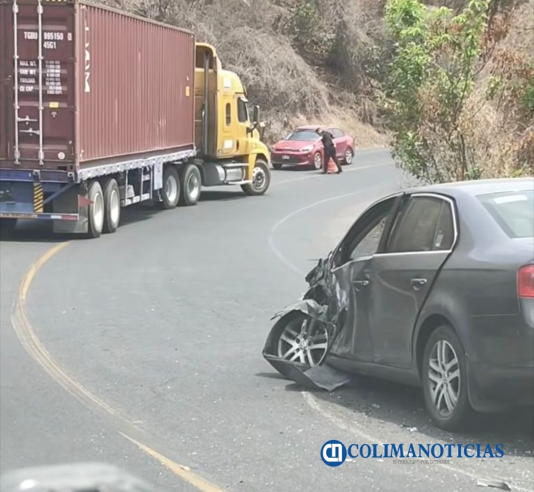 Una lesionada tras choque entre dos vehículos en la carretera libre Armería–Manzanillo