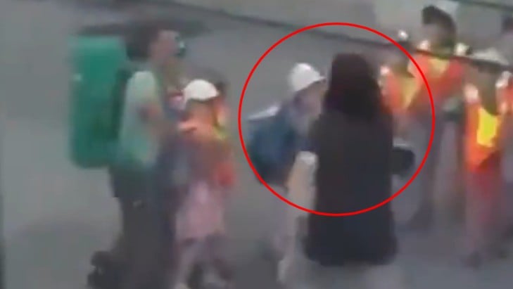 Violento ataque en el Metro: hombre apuñala a varios pasajeros y queda grabado en video