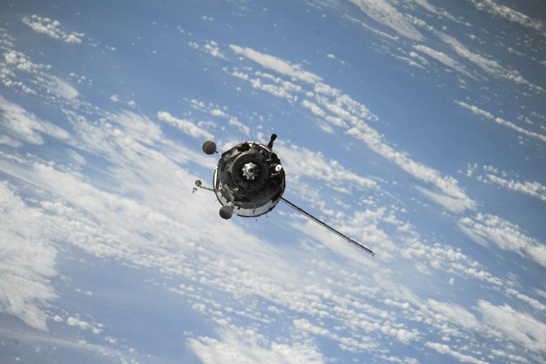 La atmósfera superior registra mayor presencia de hollín tras lanzamiento masivo de satélites