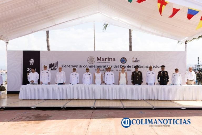 Indira Vizcaíno presidió la ceremonia del Día de la Marina en Manzanillo