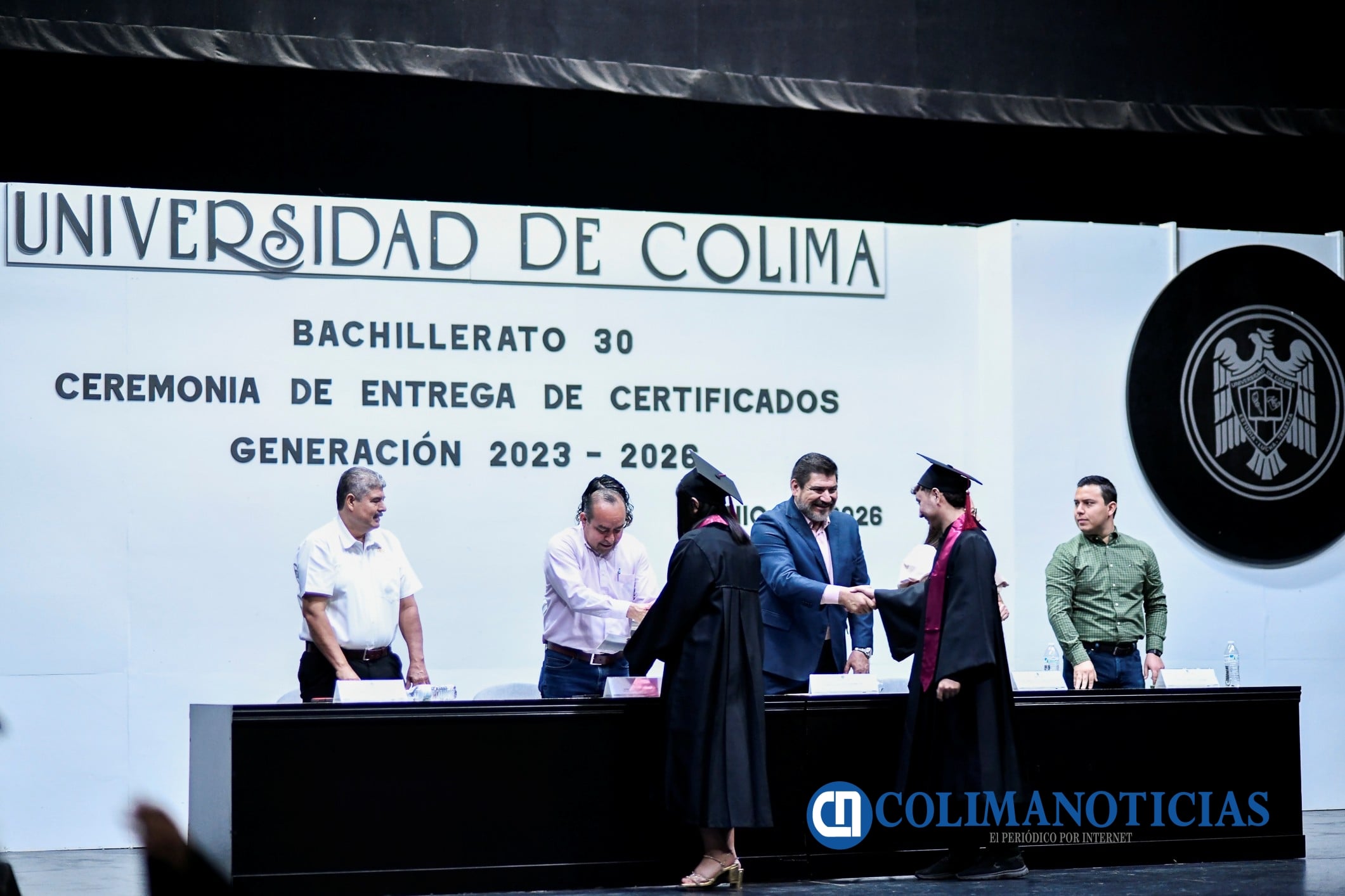 Egresan 161 jóvenes del Bachillerato 30_d