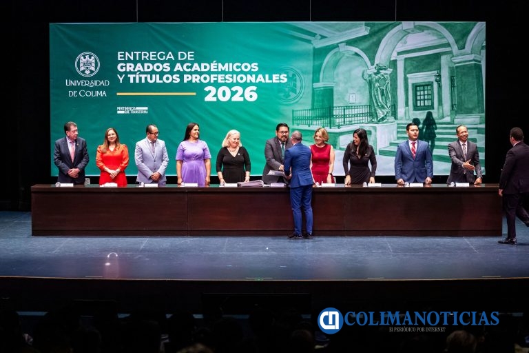 Entrega UdeC 200 títulos y grados académicos, desde prepa hasta el posgrado