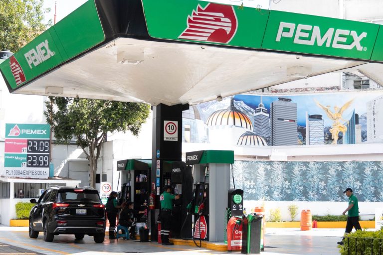 SENER y Pemex aclaran: no hay desabasto de gasolina ni diésel en México