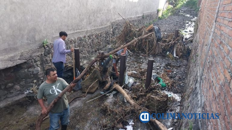 Continúan trabajos de desazolve en el río Manrique para prevenir inundaciones: Gobierno de Riult Rivera