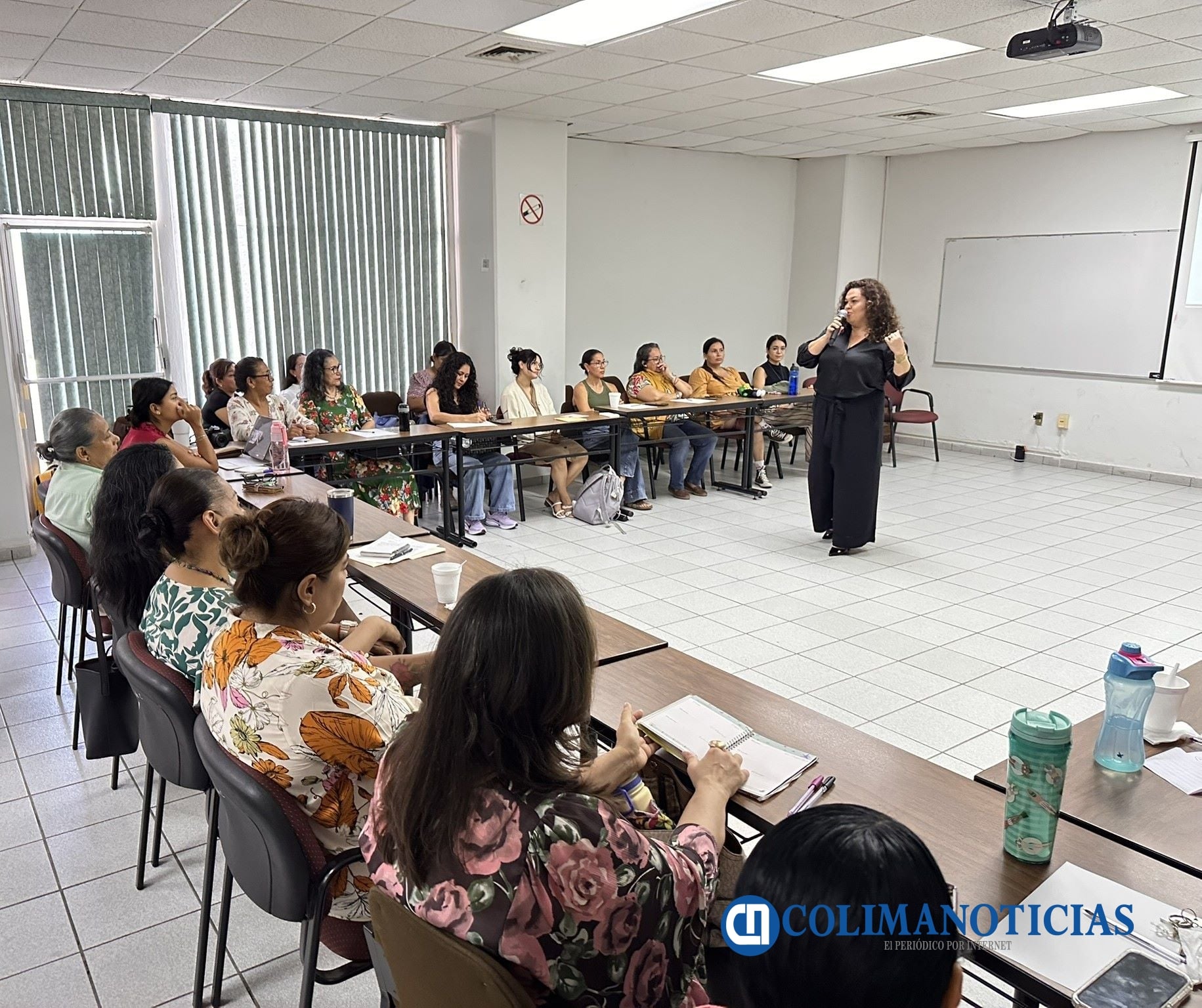 Menopausia, proceso natural, no síntoma de envejecimiento_Taller_a