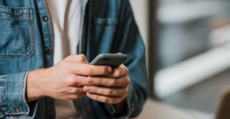 Extienden registro obligatorio de líneas telefónicas; habrá plazo hasta diciembre