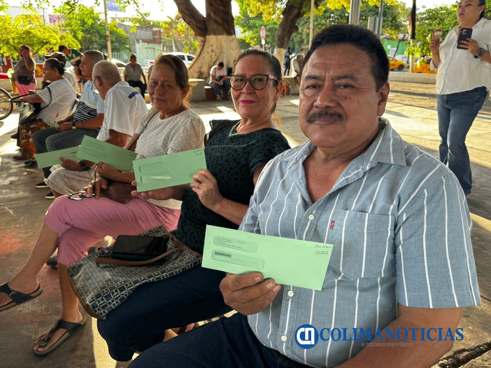 Reuniendo Familias