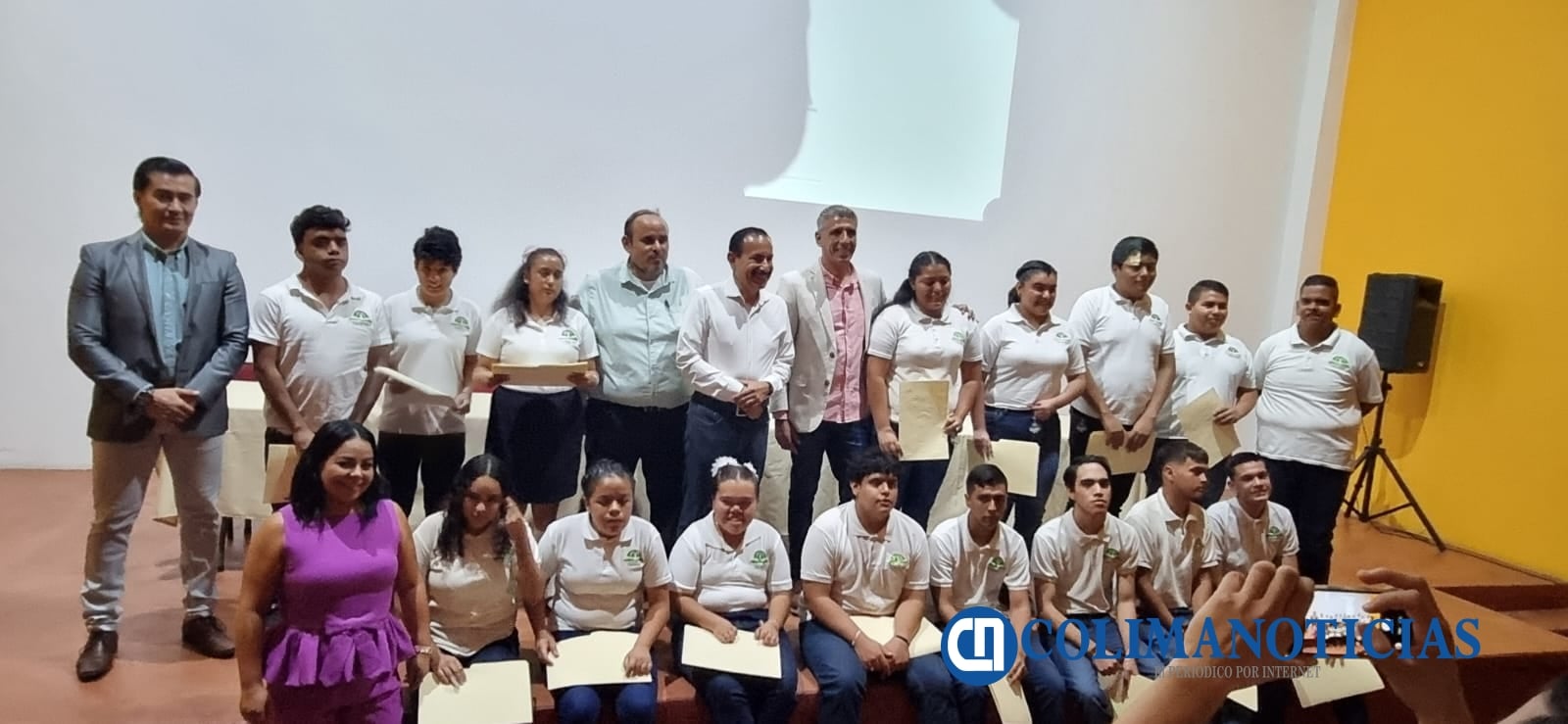Se gradúa la Novena Generación del Telebachillerato Comunitario 07, en Colima