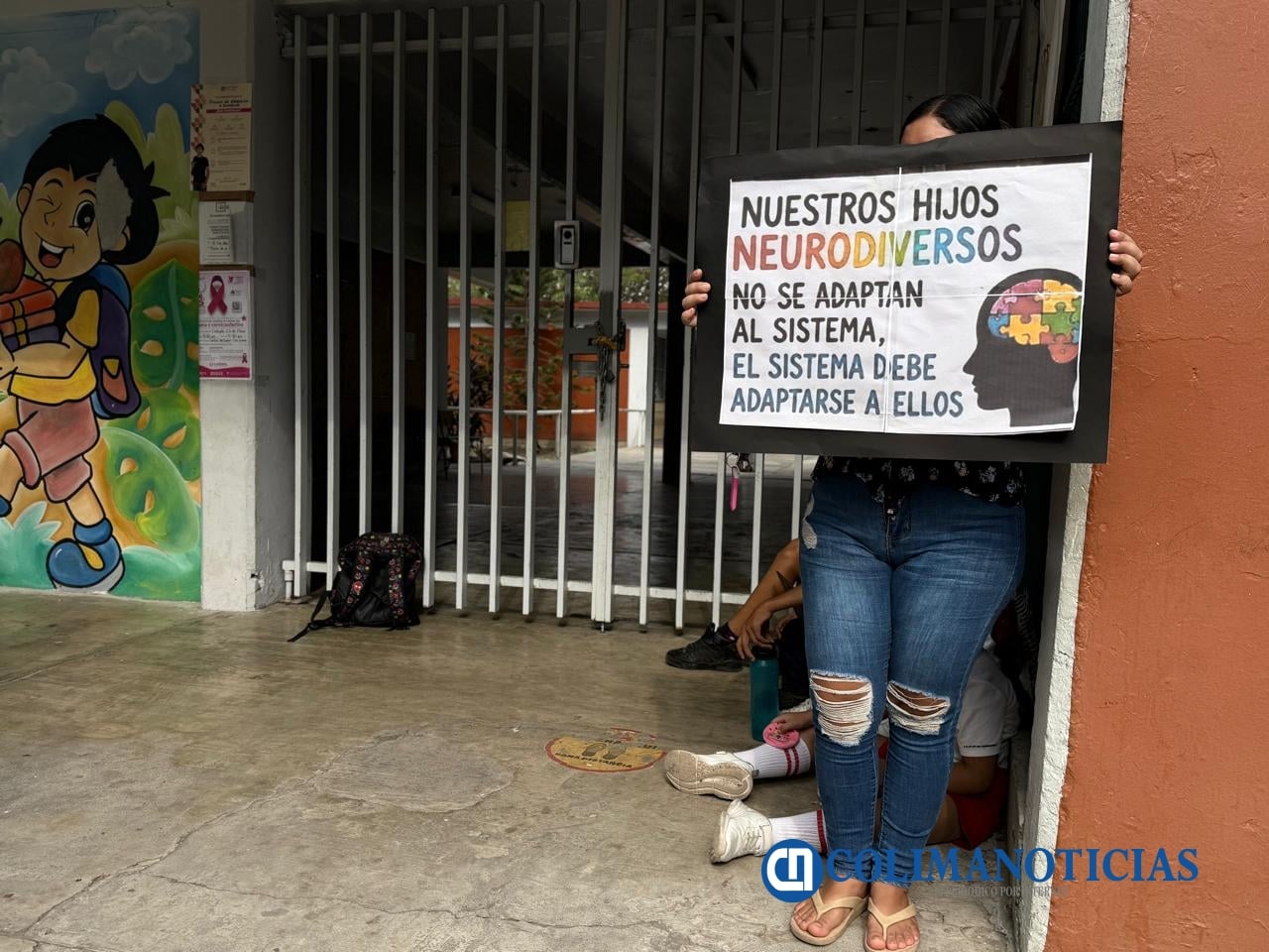 Tras protesta, autoridades se comprometen a separar a alumnos del CAM