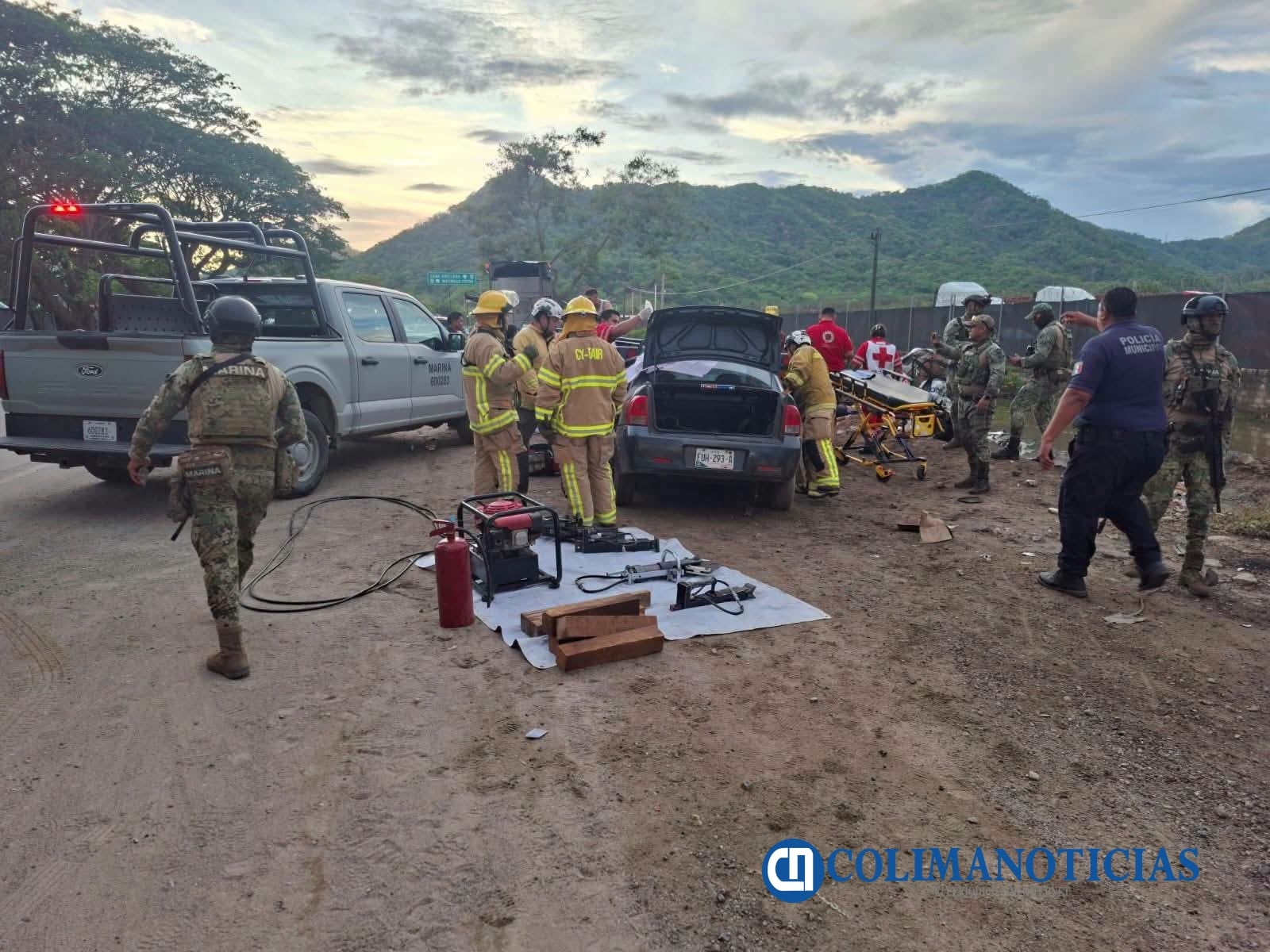 Un muerto y tres lesionados en accidente en la delegación de El Colomo (3)
