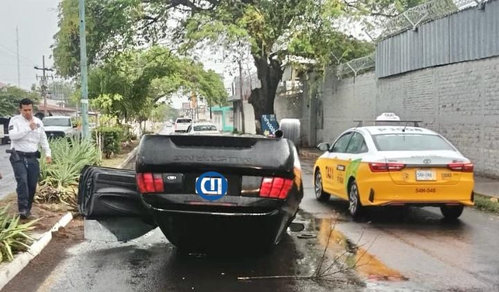 Vuelca Mustang