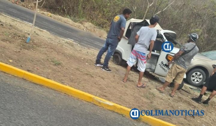 volcadura de mototaxi en Miramar