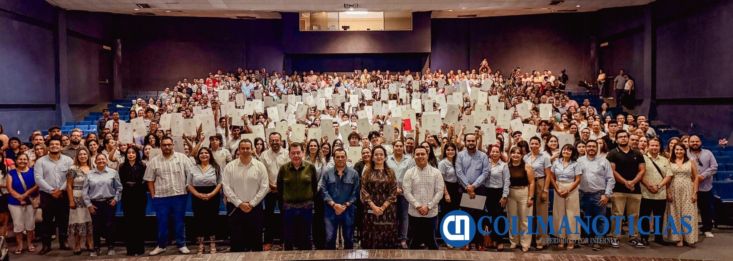 Celebran egreso de estudiantes de los bachilleratos 33 y 34_Bach33_Lizette_f